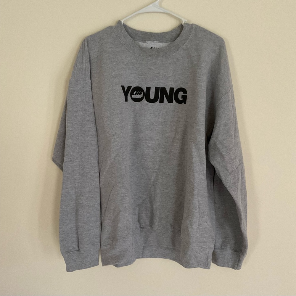 Young & Dangerous gray crew neck sweater
